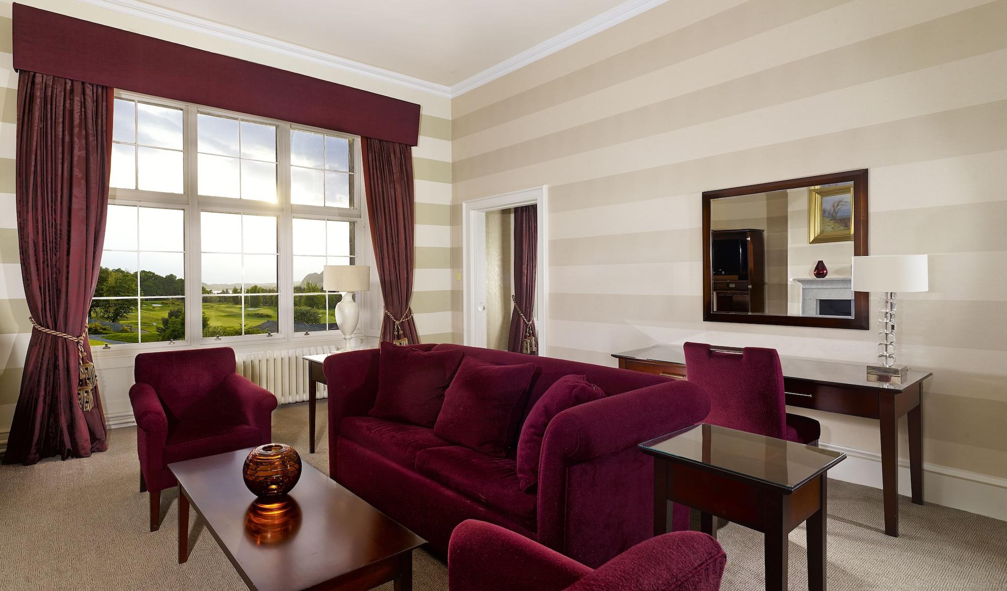 Mar Hall Golf & Spa Resort Bishopton  Luaran gambar The interior of a suite at the hotel