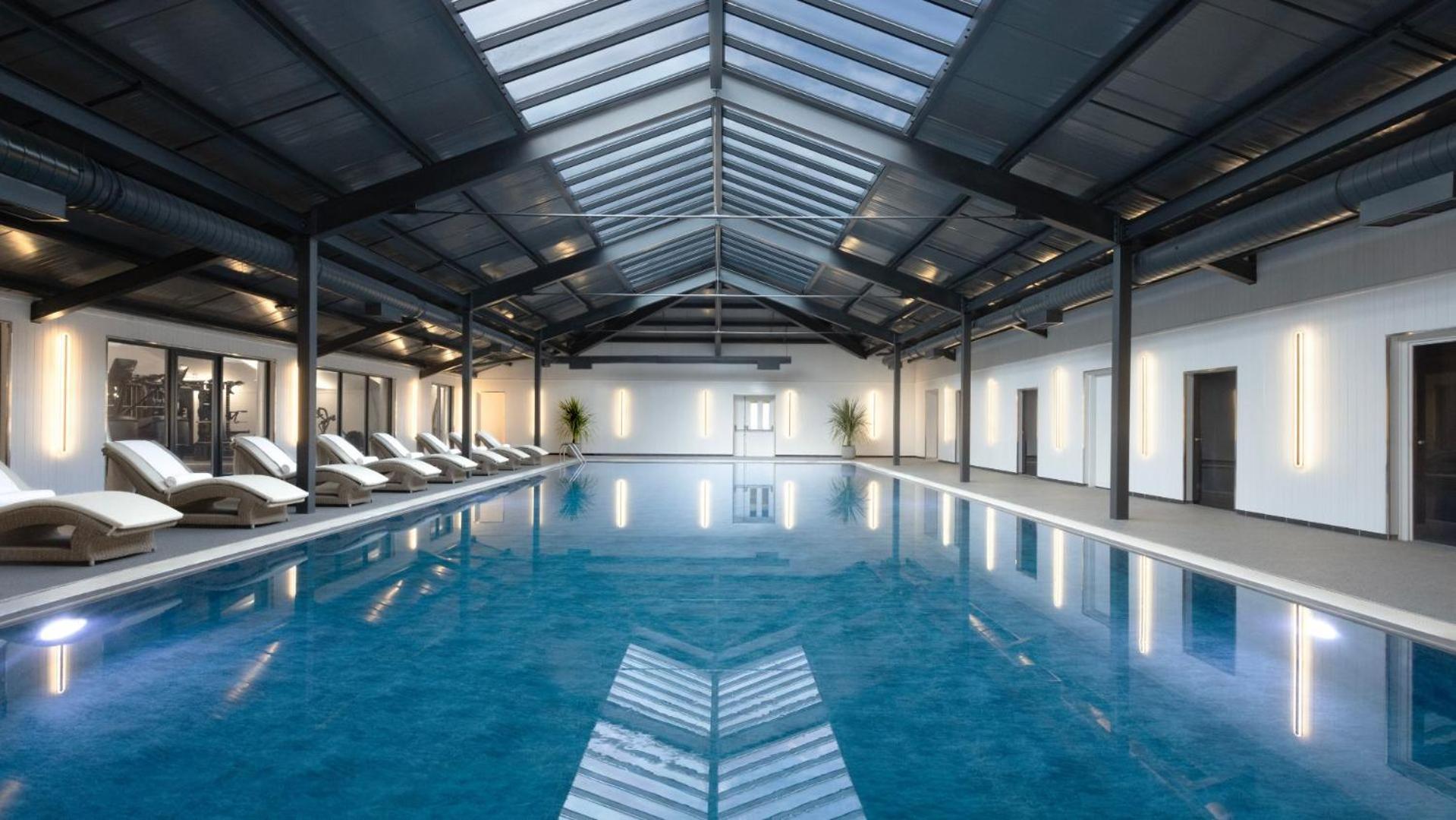 Mar Hall Golf & Spa Resort Bishopton  Luaran gambar The swimming pool at the hotel